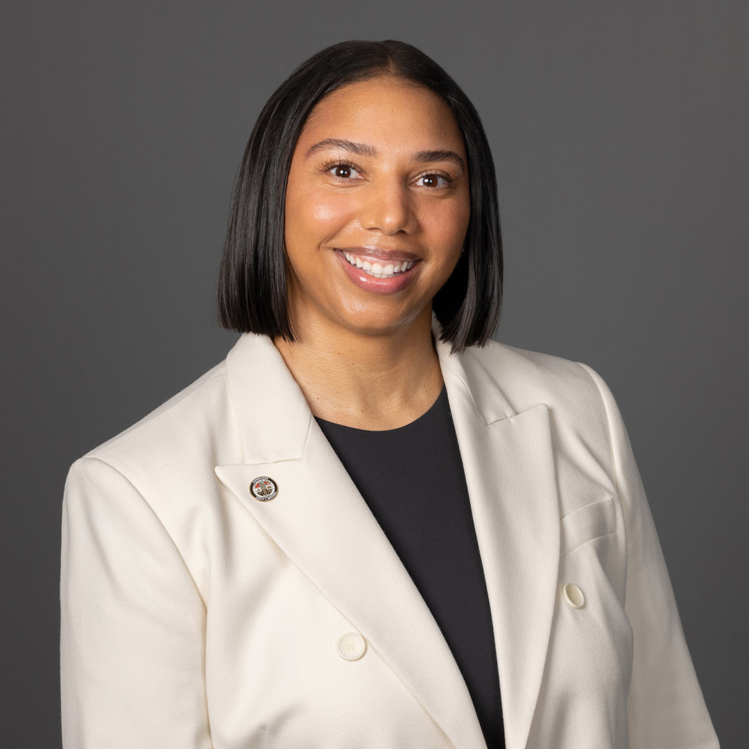 Claire Scott portrait photo.