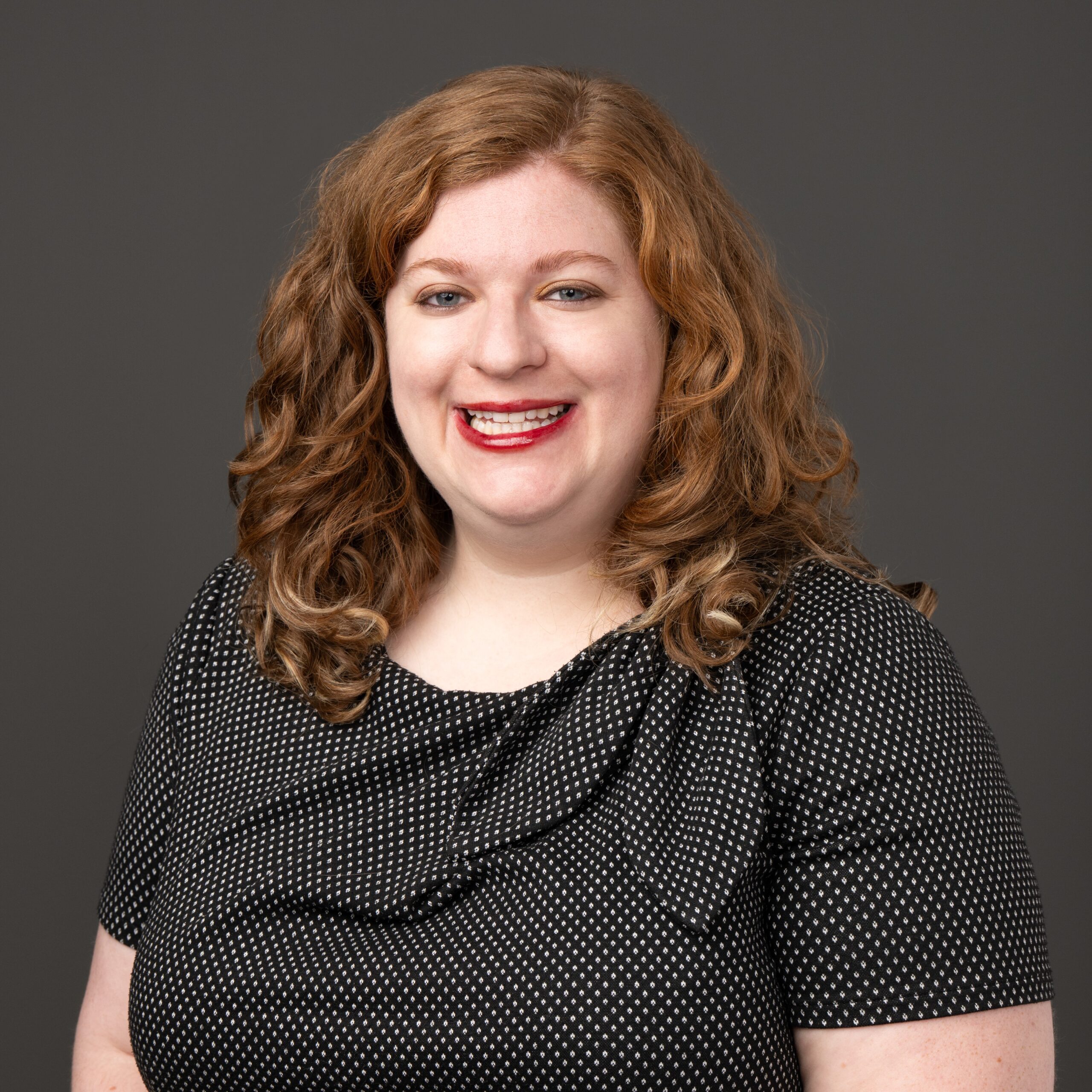 Pamela Leo portrait photo.