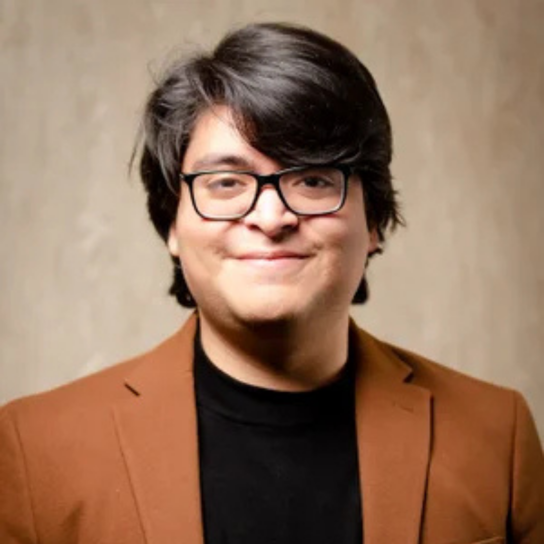 Emmanuel Alcantar portrait photo.