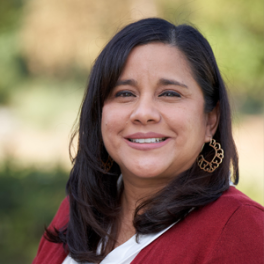 Gloria Medina portrait photo.