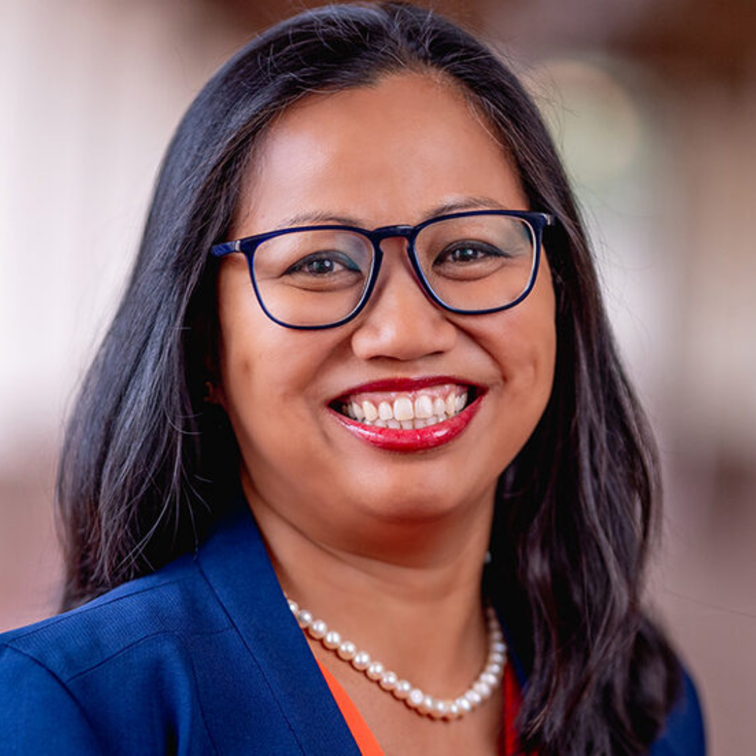 Pilar Diaz portrait photo.