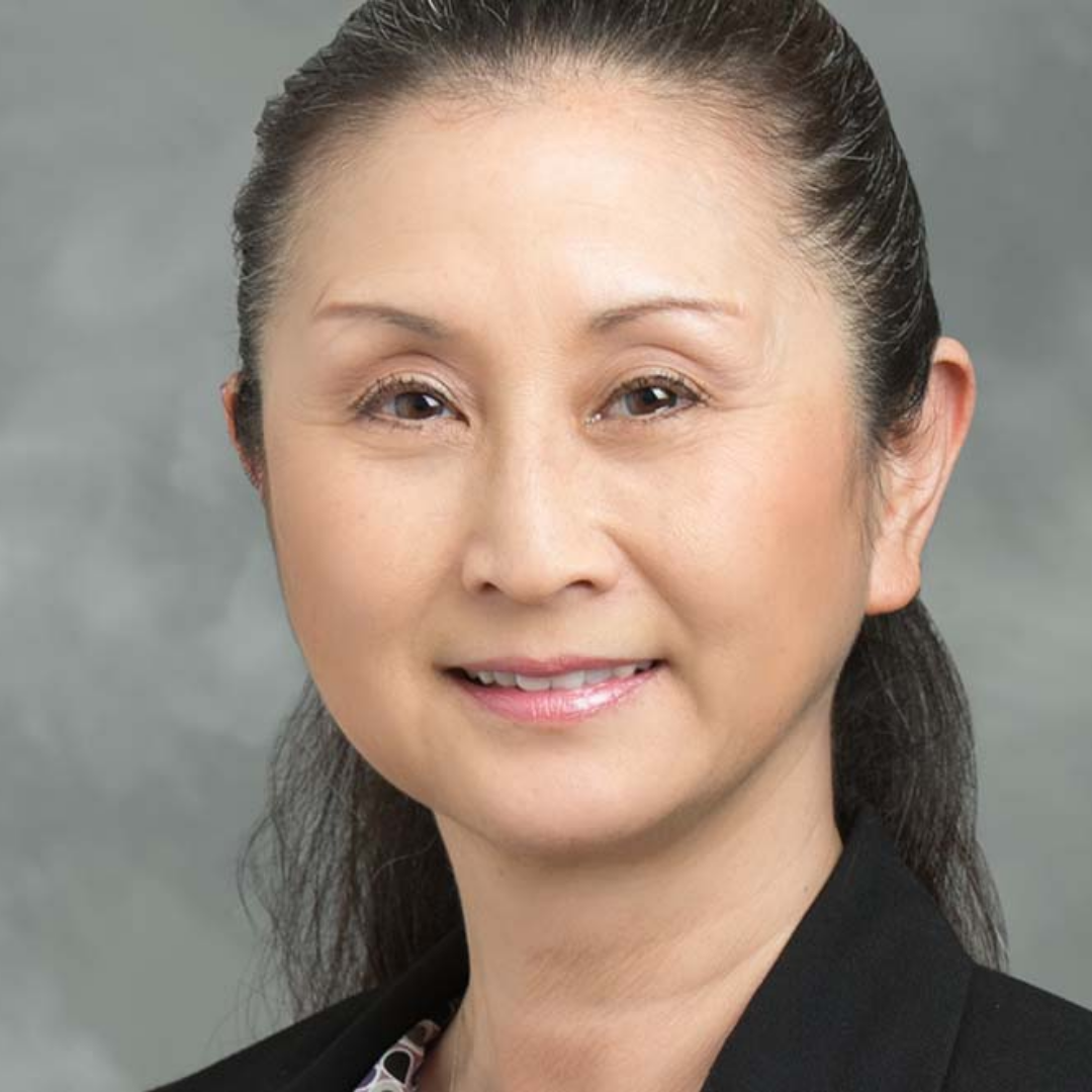 Randi Tahara portrait photo.