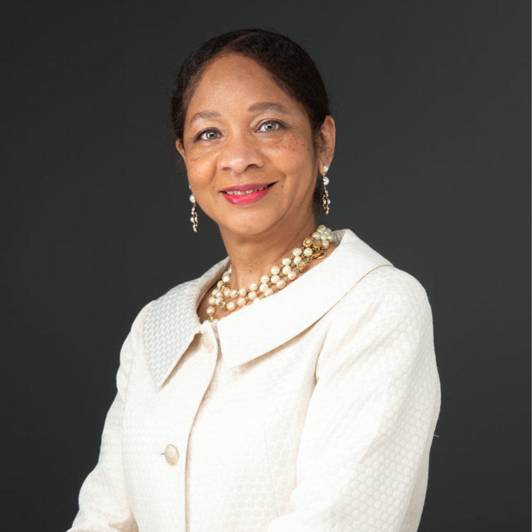 Dr. Regina Smith portrait photo.